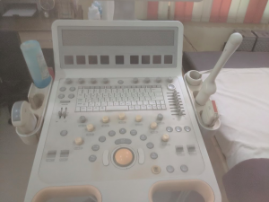 Philips HD15 Ultrasound machine