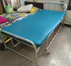 Hospital Bed With Side Rails 