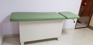 EXAMINATIONS COUCH DELUXE , examination table, examination couch , medical examination couch , treatment couch,couch table.