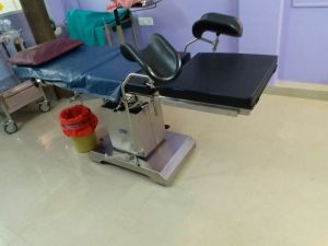 Technomed hydraulic OT table