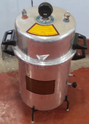 Vertical Autoclave Machine