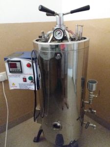 Verticle Autoclave 12" X 22" with radial locking system