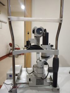 Zeiss SL 120 Slit lamp